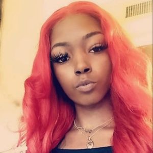 Meet your Posher, Nikia